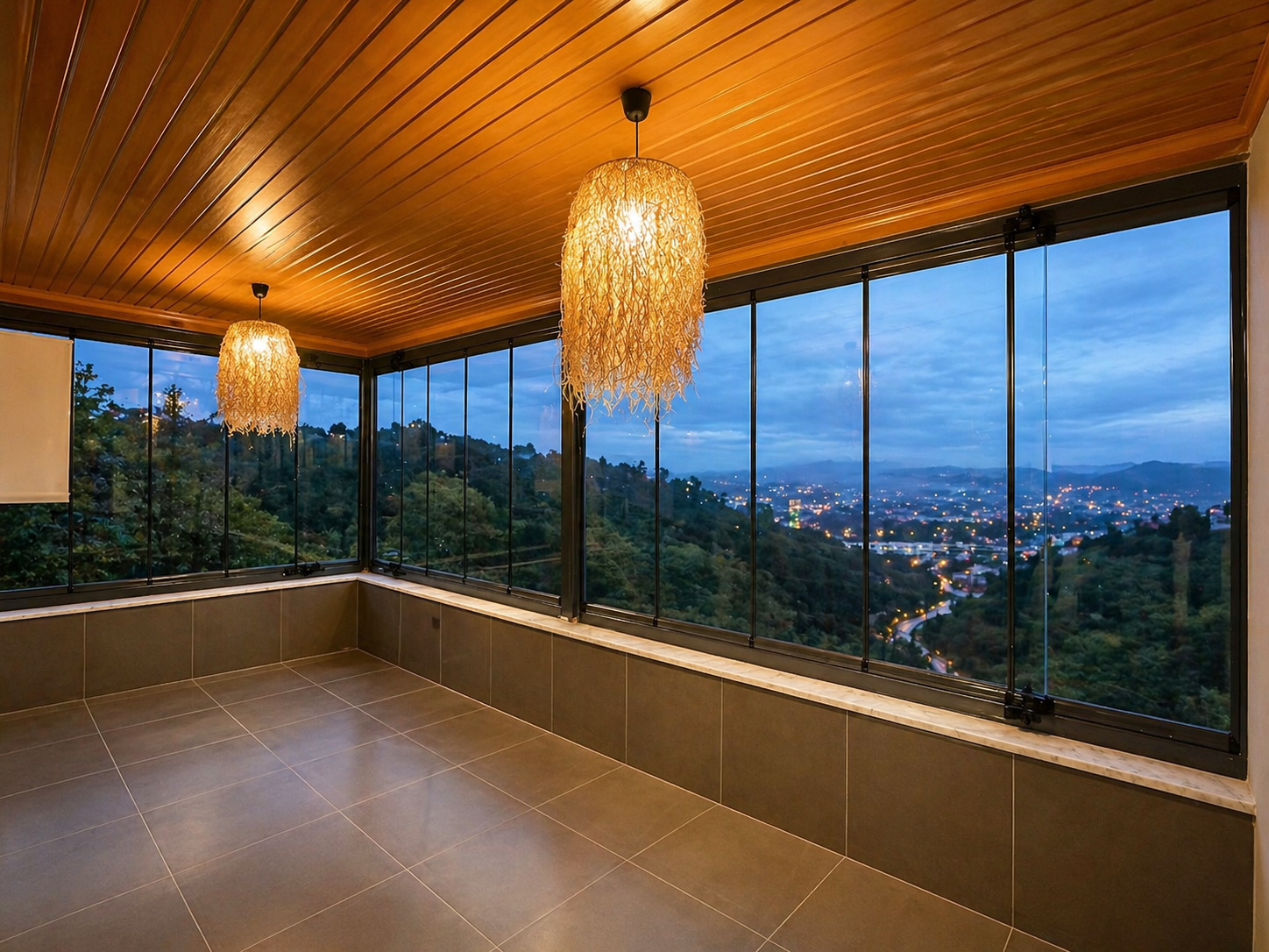 Manzaralı Katlanır Cam Balkon Sistemi