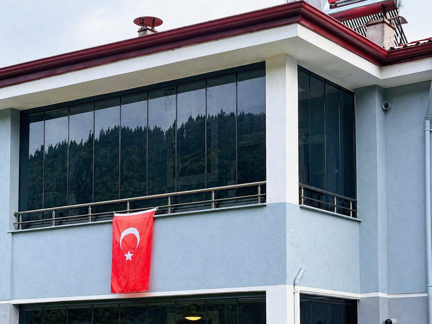 Füme Cam Balkon Kapama Sistemi